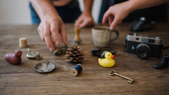 Organiser une chasse aux objets insolites : mode d’emploi et astuces