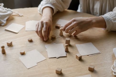 Imaginer un jeu de société sur-mesure avec les clichés de l’EVJF