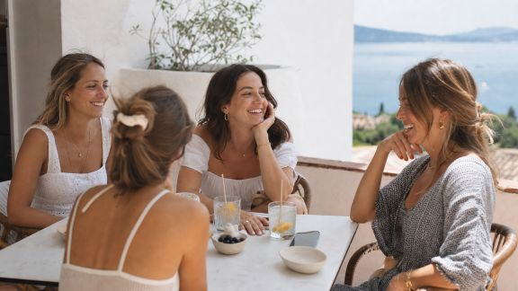 Panorama sur la French Riviera : escapades chics et détente pour un EVJF inoubliable