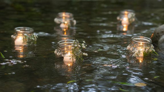 Comment fabriquer des photophores flottants pour une ambiance féérique