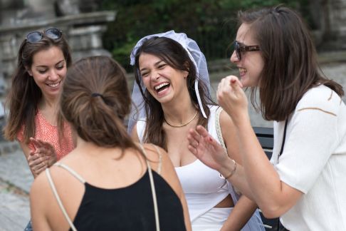 Comment réaliser un reportage photo spontané pendant l’EVJF