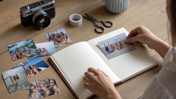 Personnaliser un carnet de voyage illustré avec les photos de l’EVJF