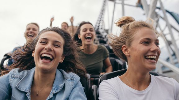 Parcs d’attractions et sensations fortes : les meilleures destinations pour un EVJF fun
